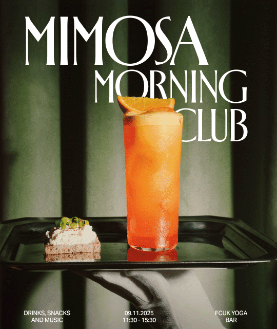 Mimosa Morning Club mit Orangencocktail und Event-Ankündigung in der FCUK Yoga Bar